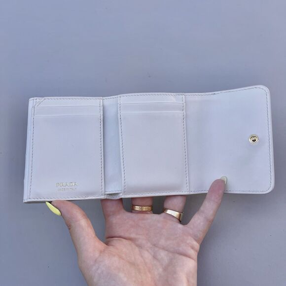 Prada White Ostrich Leather Compact Wallet With Box And Card - Picture 11 of 16